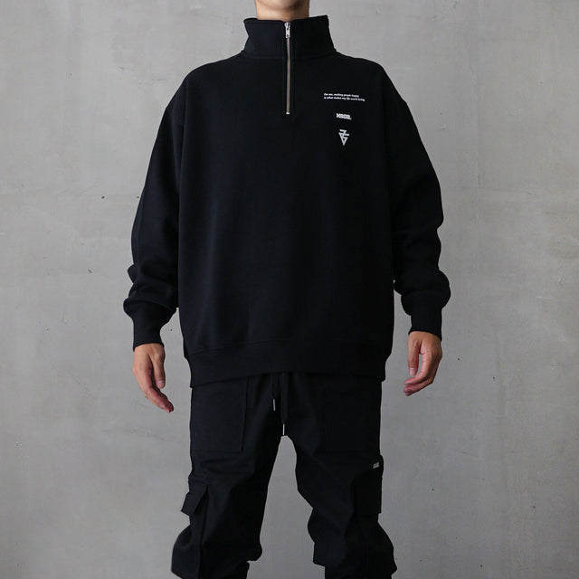 MSGR スウェット / CALLIGRAPHY MSGR LOOSE FIT HALF ZIP SWEAT