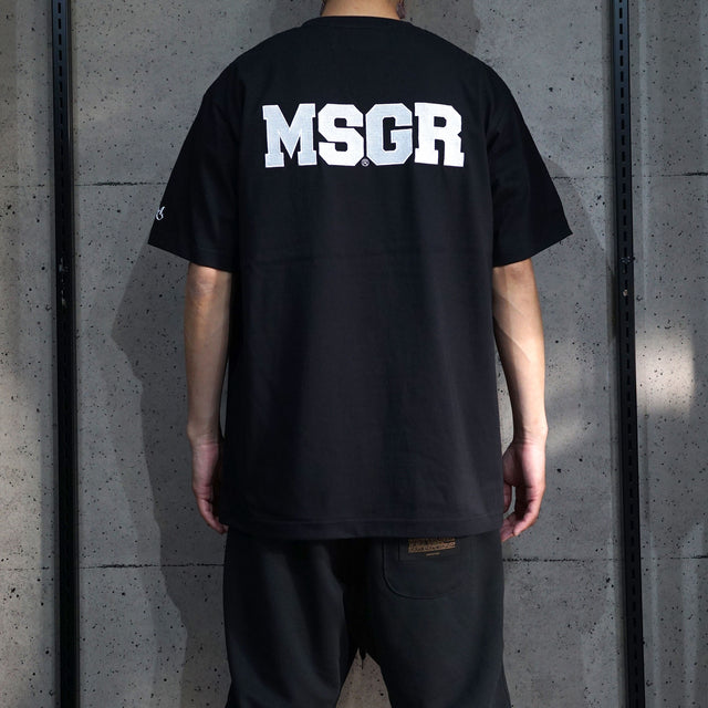 MSGR Tシャツ / BLOCK LOGO 4+28 EMBLOID PREMIUM TEE
